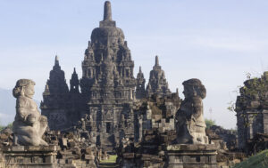 1200px-Candi_Sewu_viewed_from_the_south,_23_November_2013