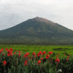 1024px-Uprising-mount_kerinci