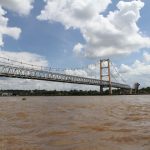 Kalimantan_Timur_-_Jembatan_yang_Membelah_Sungai_Mahakam_-_IE