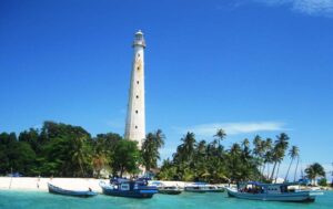 pulau-lengkuas-kepulauan-bangka-belitung