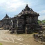 1024px-Candi_Plaosan_Kidul