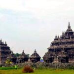 Candi_kembar_Plaosan_oleh_Tiwuk_Suwantini