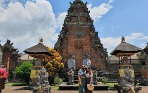 ubud006